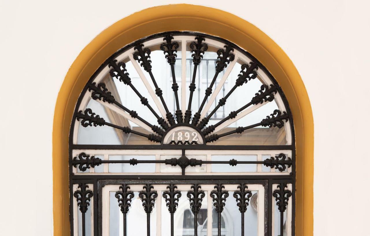 Home In Seville V33-B ภายนอก รูปภาพ